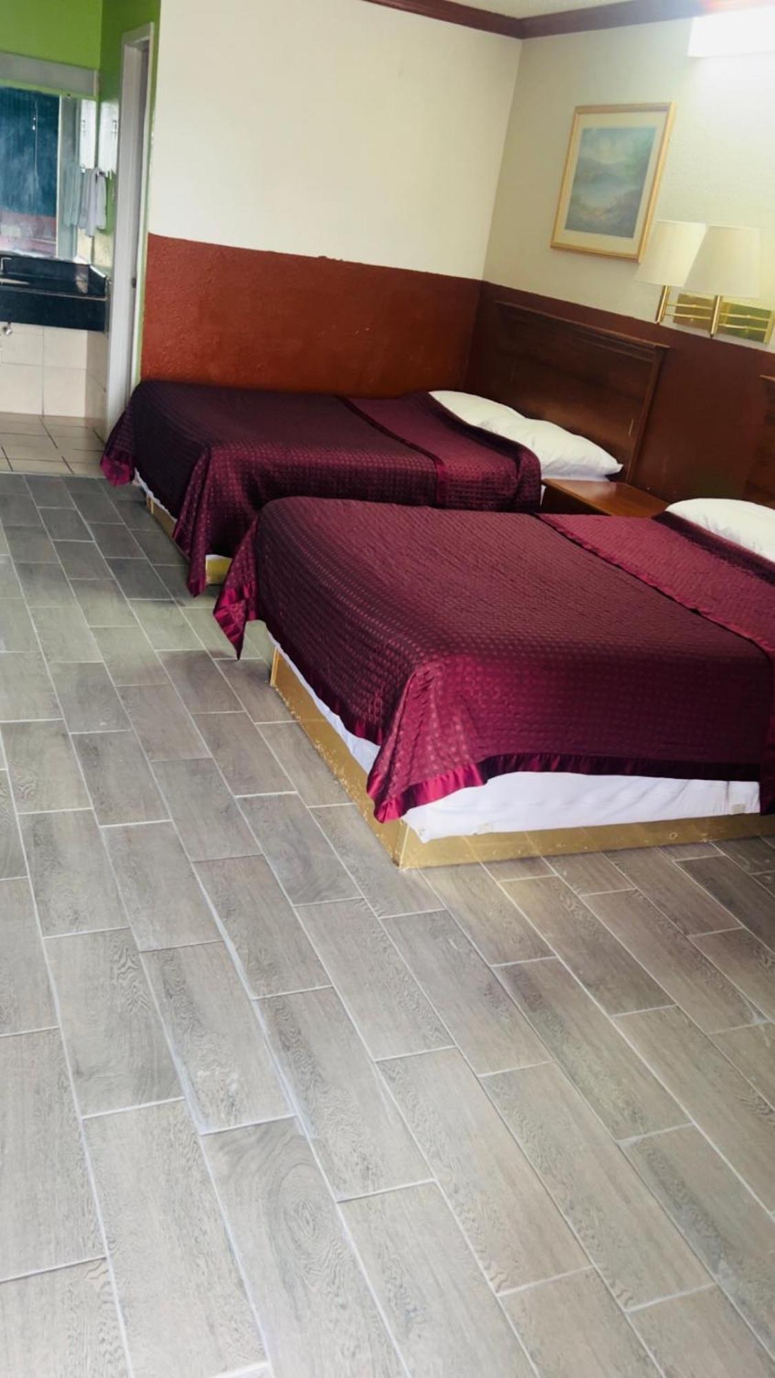 Executive Inn Робстаун Экстерьер фото